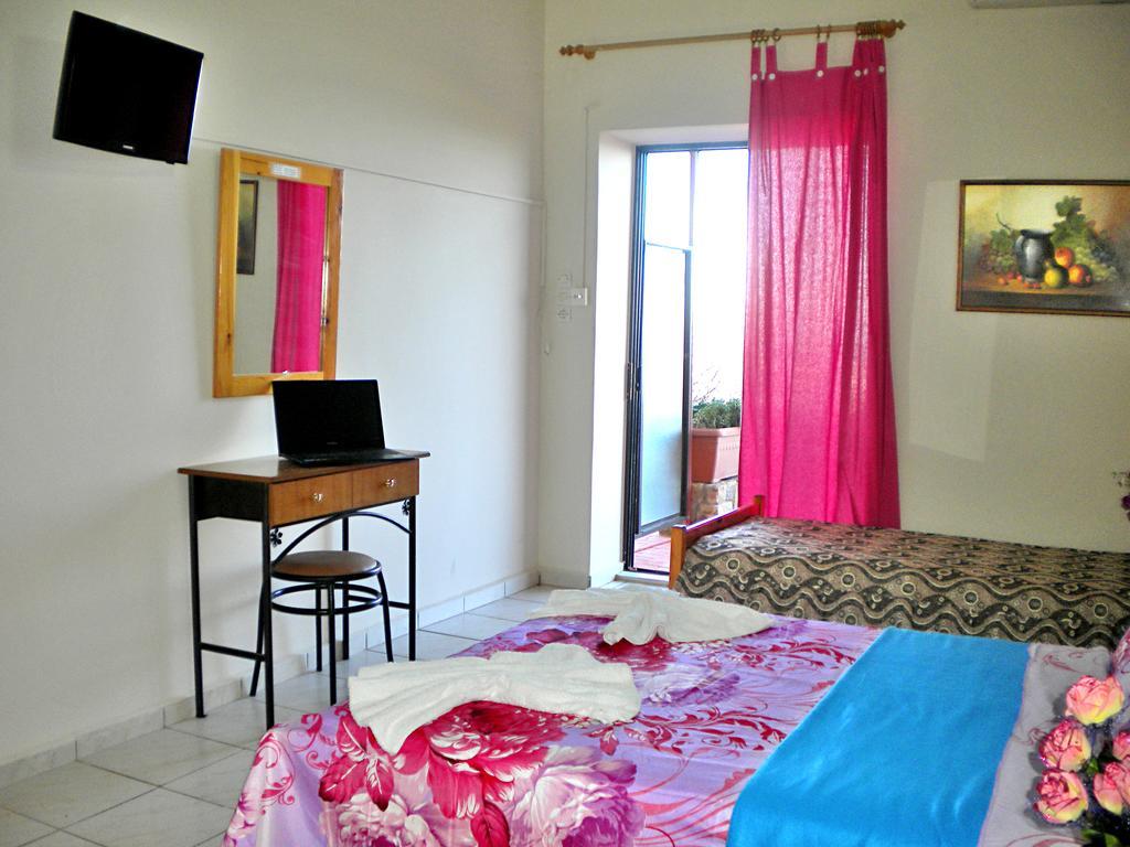 Chios Rooms Myview Karfas Bagian luar foto